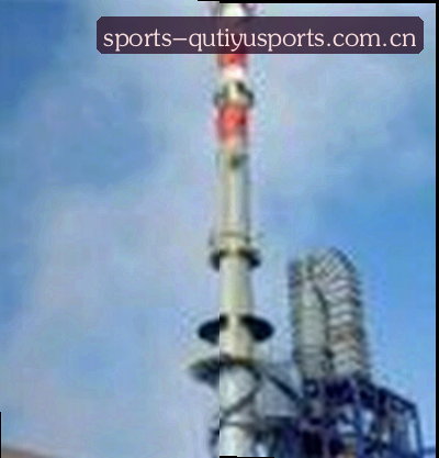 李伟